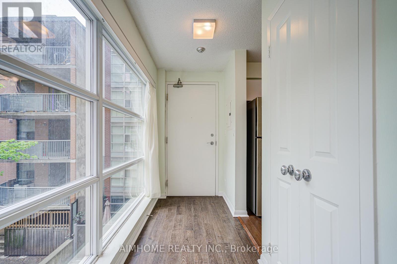 306 - 11 St. Joseph Street, Toronto, Ontario  M4Y 3G4 - Photo 6 - C12136011