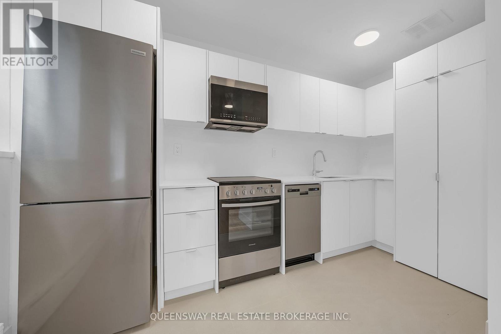 202 - 263 Russell Hill Road, Toronto, Ontario  M4V 2T4 - Photo 3 - C12136020