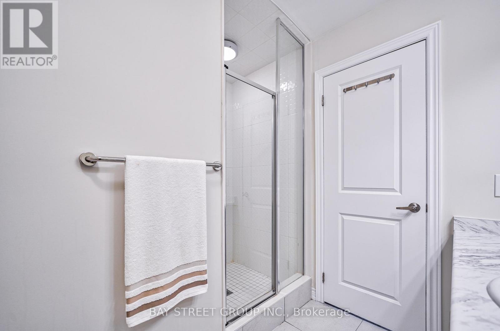 86 Dorian Drive, Whitby, Ontario  L1P 0L6 - Photo 38 - E12136003