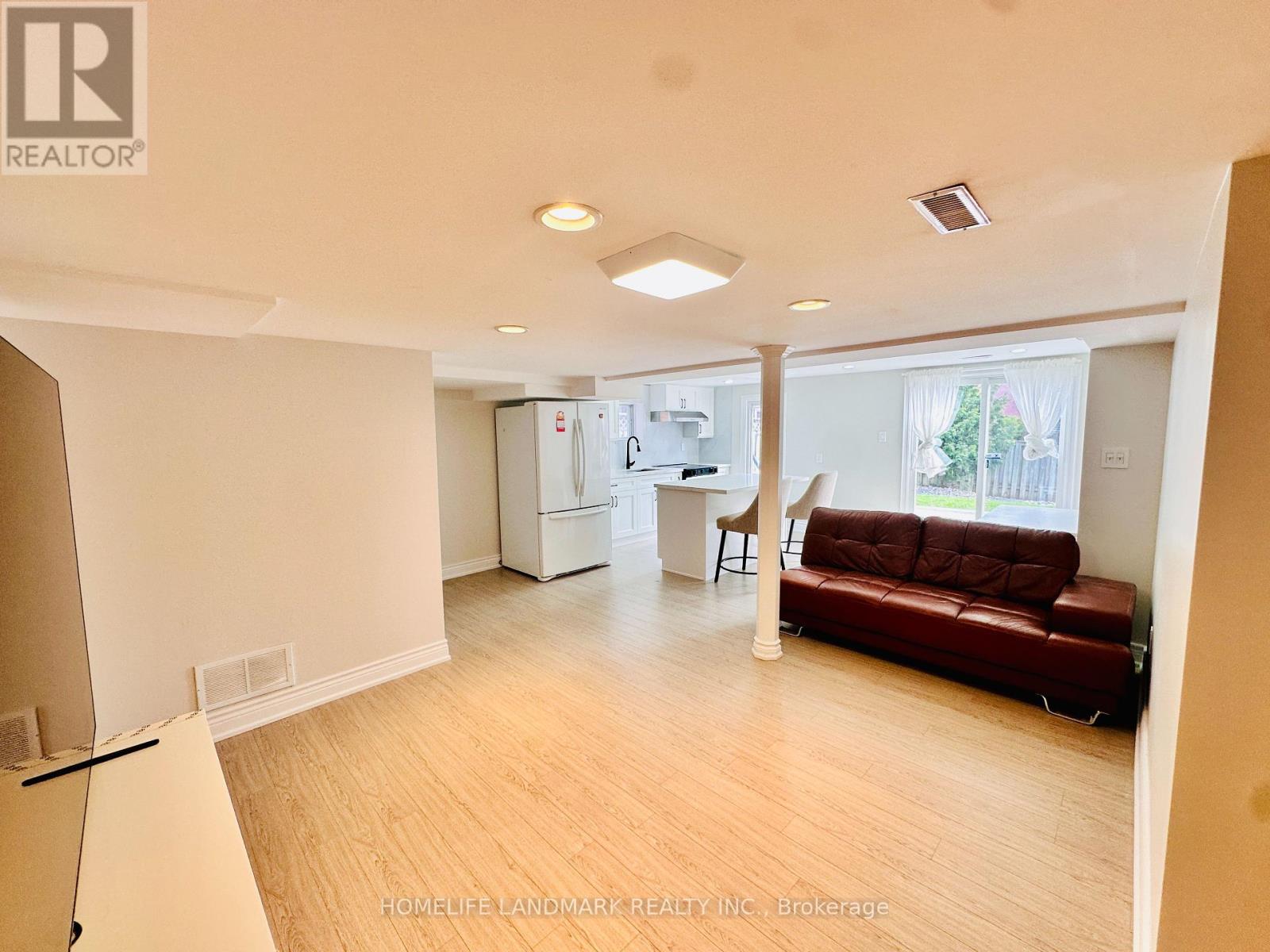 7 Captain Francis Drive, Markham (Buttonville), Ontario  L3R 9C7 - Photo 11 - N12136005