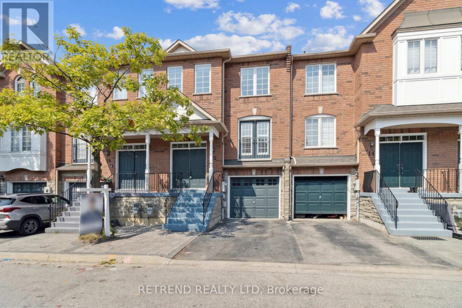 15 - 20 MINTON DRIVE, Vaughan, Ontario