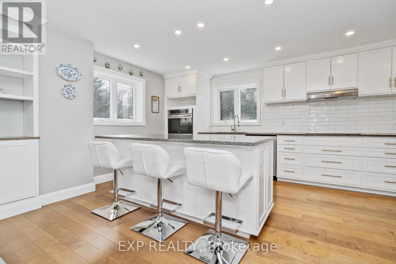 Property at 15 MANCHESTER STREET image 4