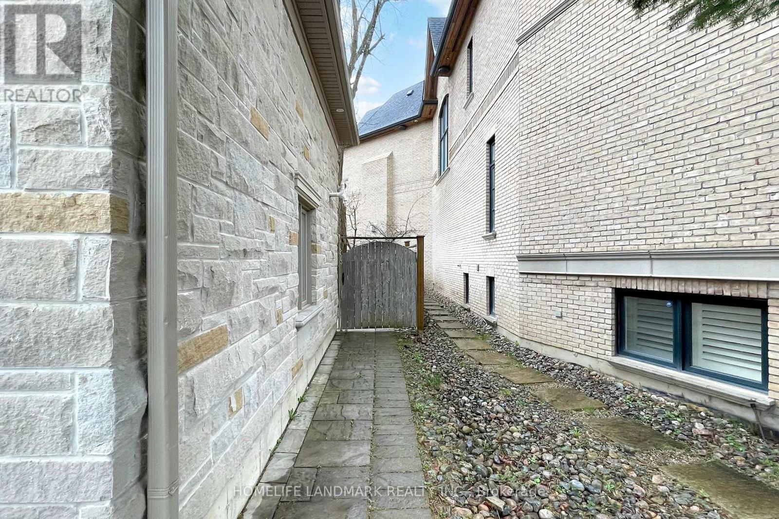 5 Long Hill Drive, Richmond Hill (Jefferson), Ontario  L4E 3M5 - Photo 50 - N12136042