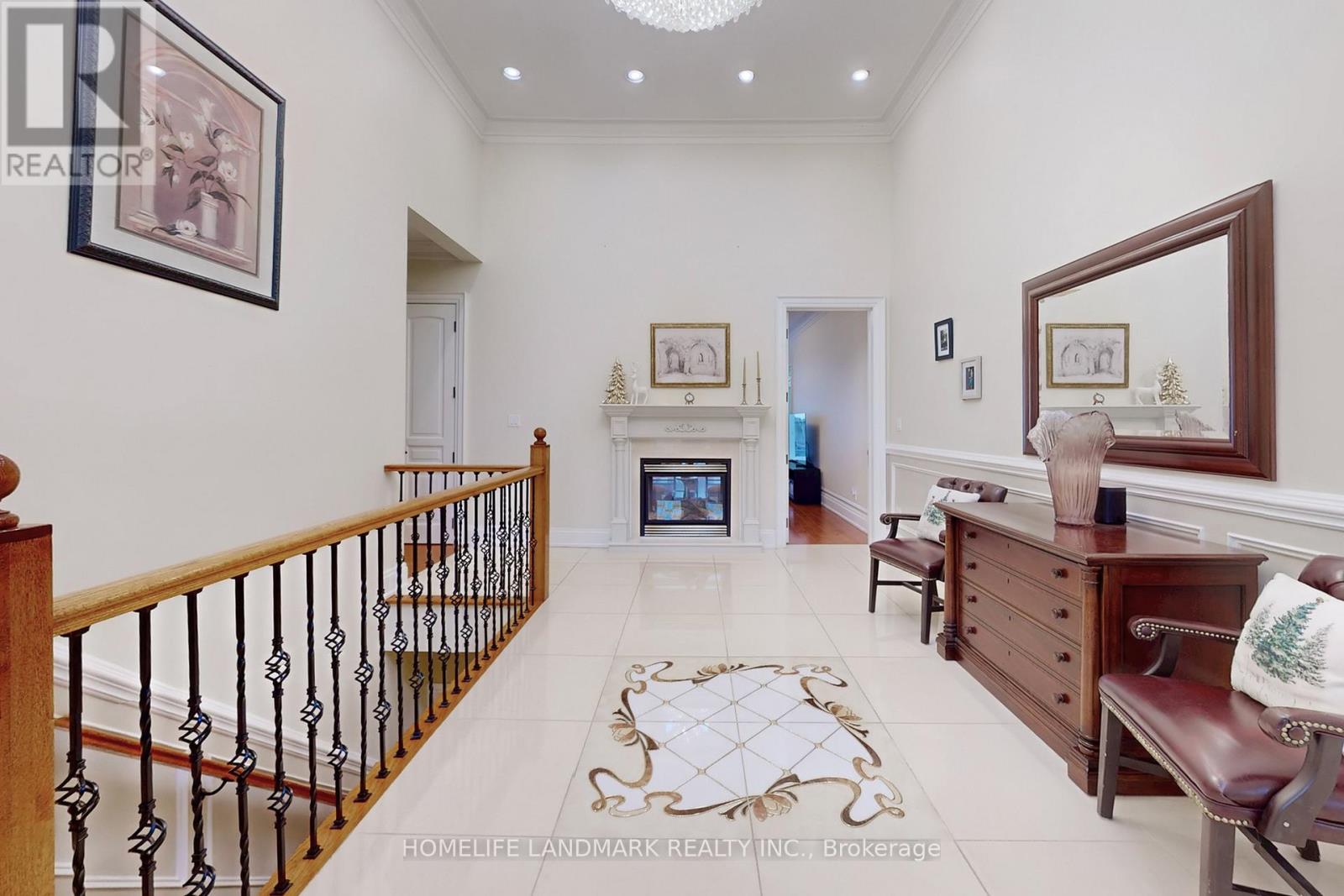 5 Long Hill Drive, Richmond Hill (Jefferson), Ontario  L4E 3M5 - Photo 6 - N12136042
