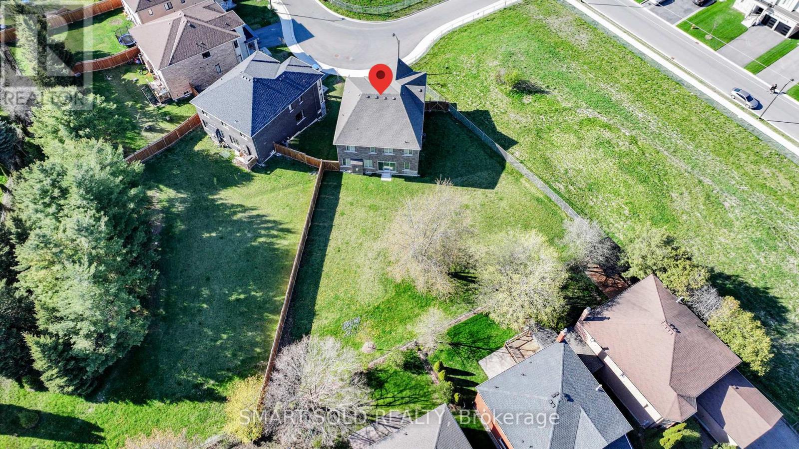 Property at 51 BETHPAGE CRESCENT image 5