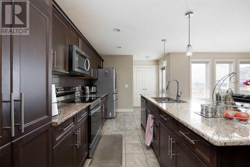 129 Coniker Crescent, Fort Mcmurray, Alberta  T9K 0Y4 - Photo 3 - A2209586