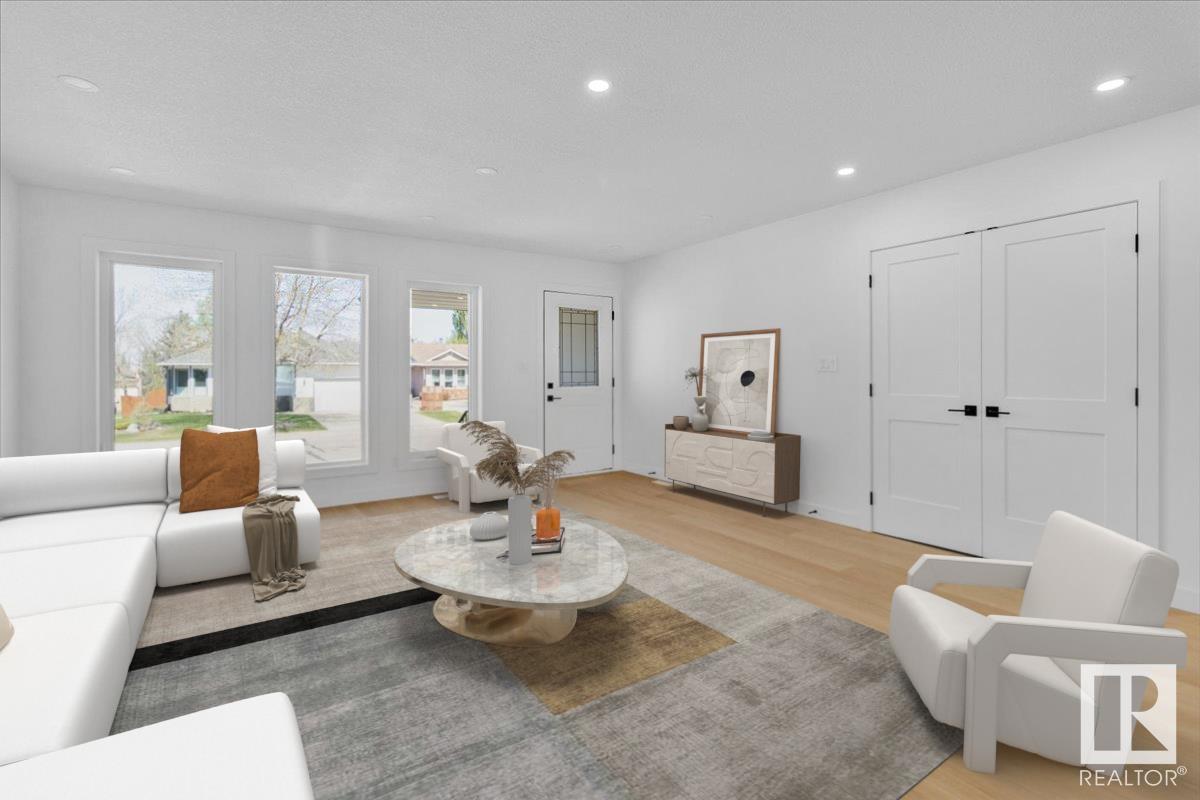 Property at 1 COACHMAN PL image 5