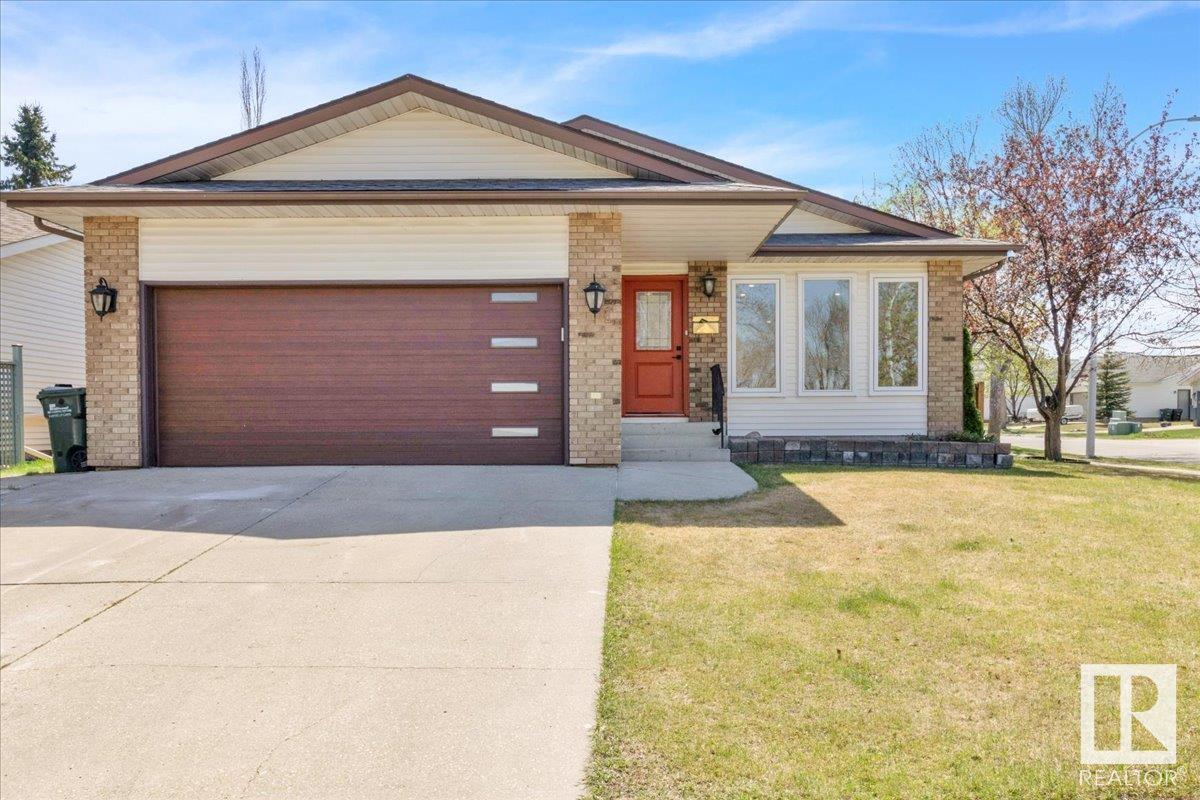 Property at 1 COACHMAN PL image 1