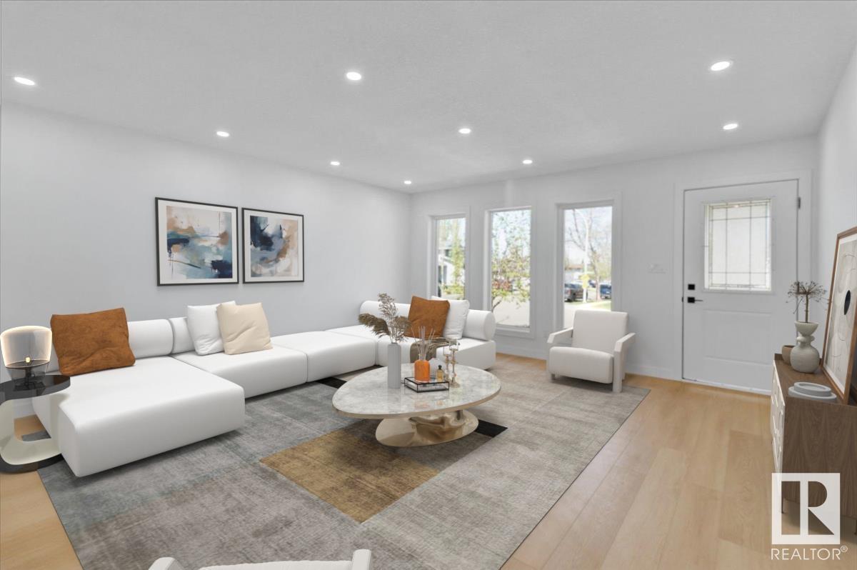 Property at 1 COACHMAN PL image 3