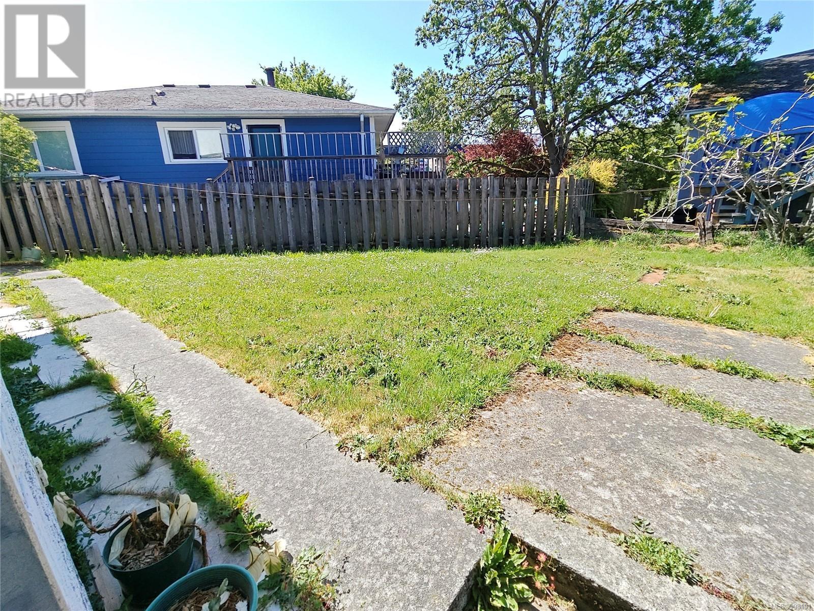 Property at 569 Sumas St image 5