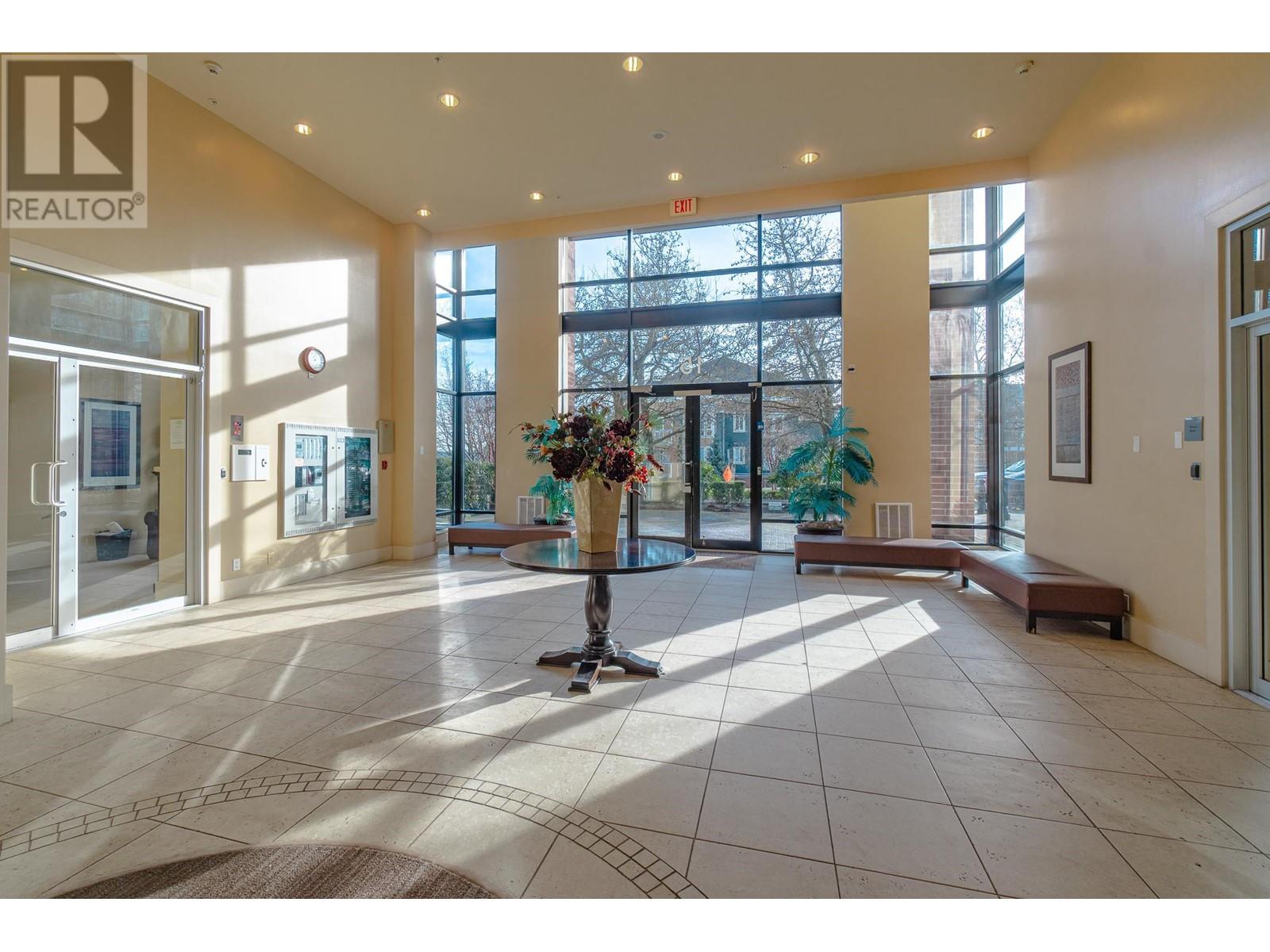 Listing Picture 21 of 27 : 1202 15 E ROYAL AVENUE, New Westminster / 新西敏 - 魯藝地產 Yvonne Lu Group - MLS Medallion Club Member