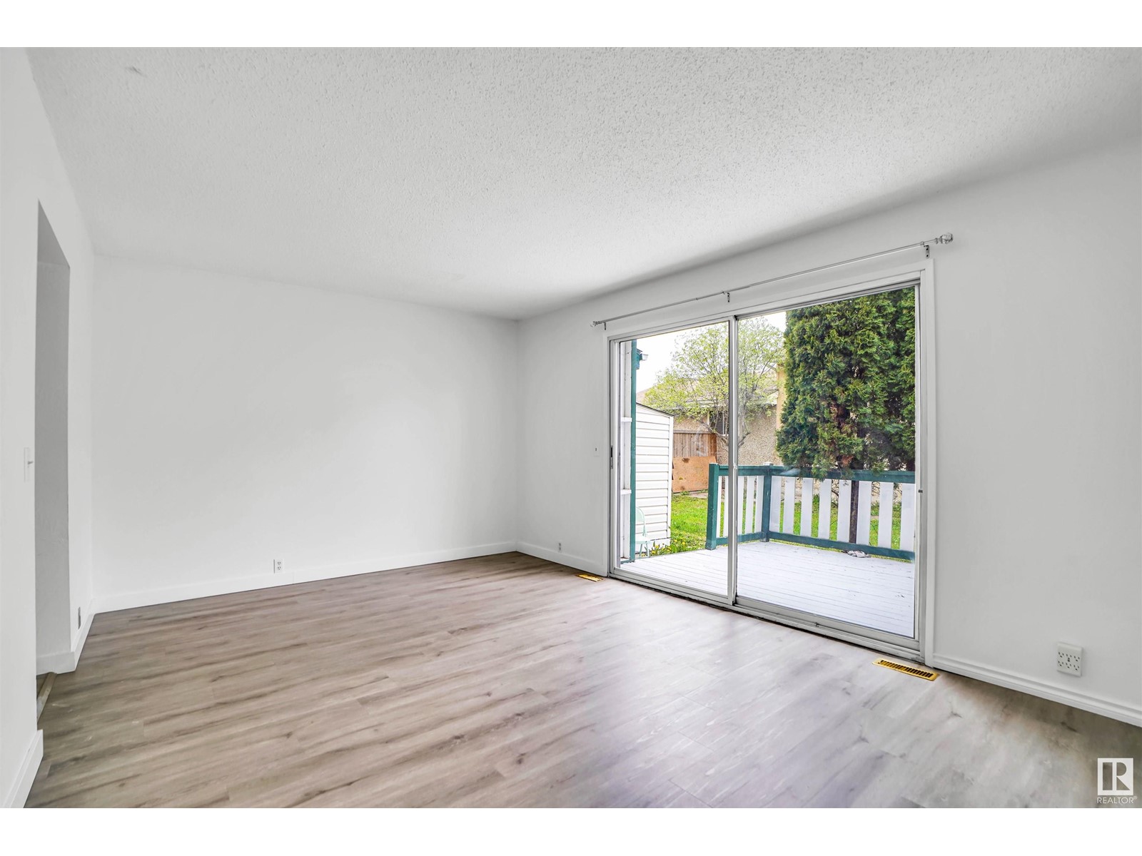 8415 Mill Woods Rd Nw Nw, Edmonton, Alberta  T6K 2P6 - Photo 12 - E4435403