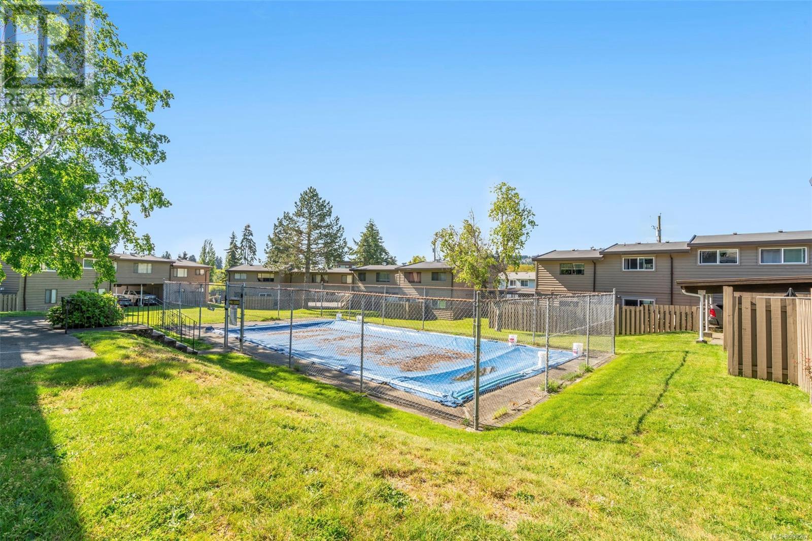Property at 8 25 Pryde Ave image 3