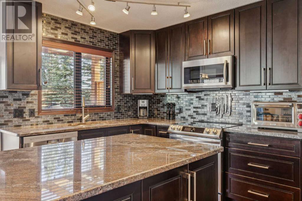 81 Rocky Ridge Close Nw, Calgary, Alberta  T3G 4X1 - Photo 15 - A2217387