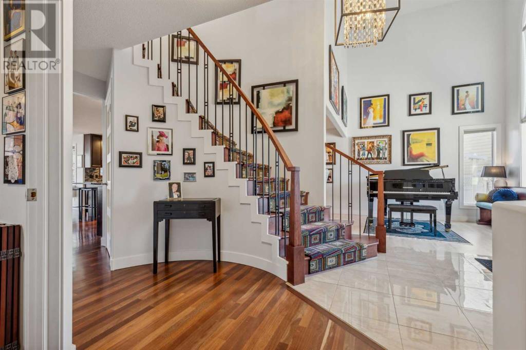 81 Rocky Ridge Close Nw, Calgary, Alberta  T3G 4X1 - Photo 6 - A2217387