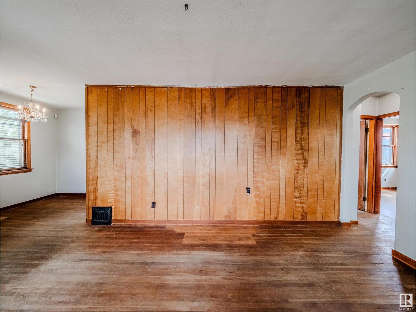 9128 81 Av Nw, Edmonton, Alberta  T6C 0X1 - Photo 7 - E4435298