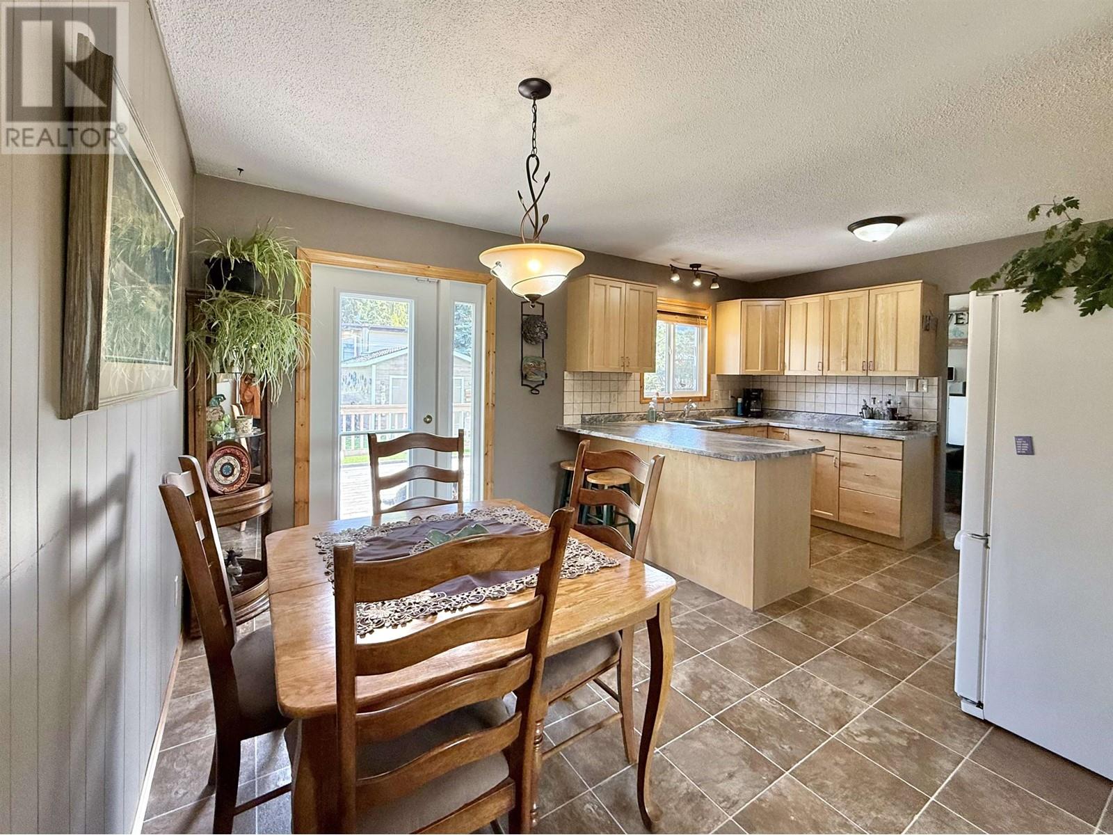 1090 Western Avenue, Williams Lake, British Columbia  V2G 2J6 - Photo 9 - R3000611