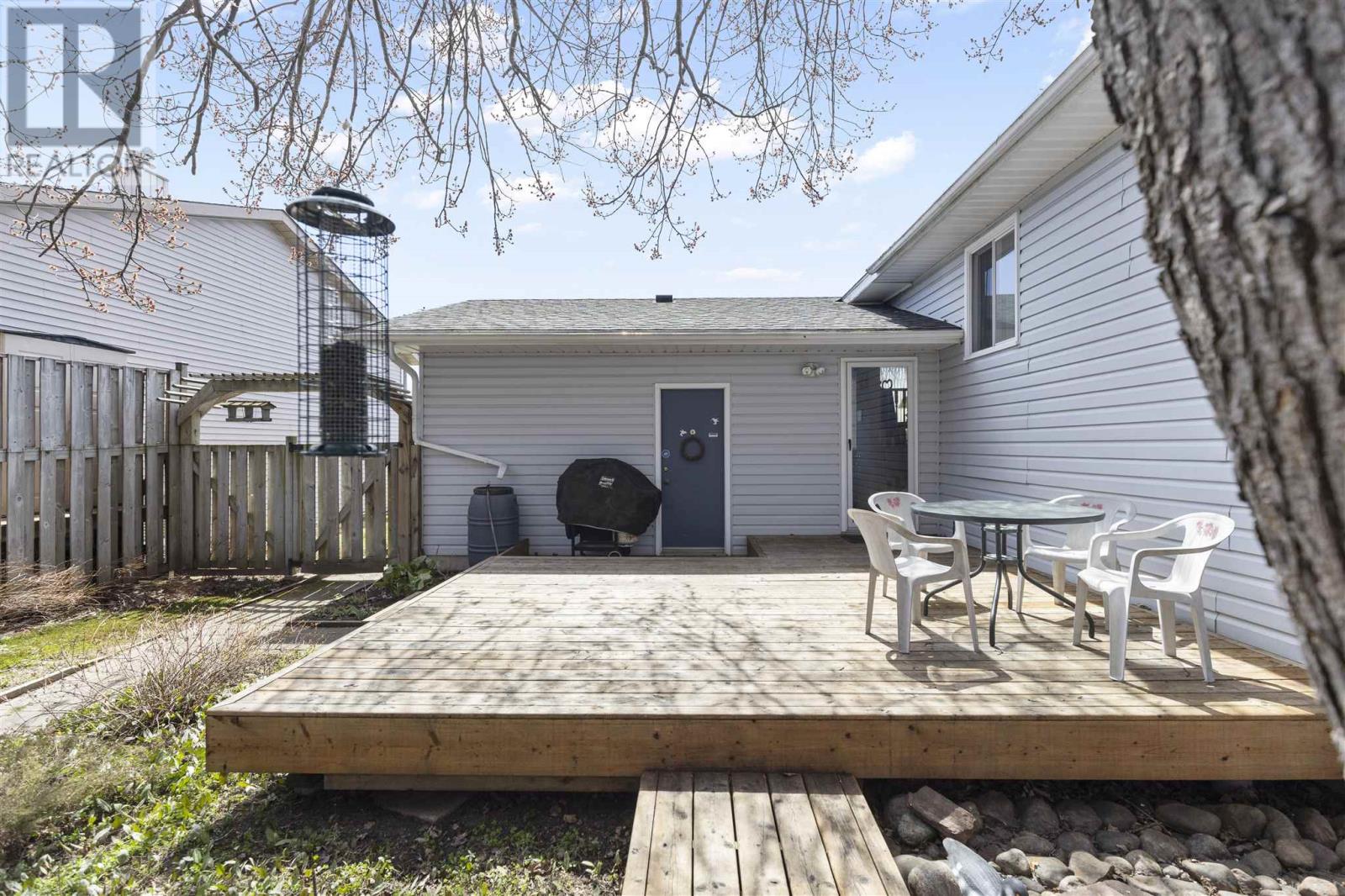 56 Muriel Dr, Sault Ste. Marie, Ontario  P6A 6X4 - Photo 4 - SM251028
