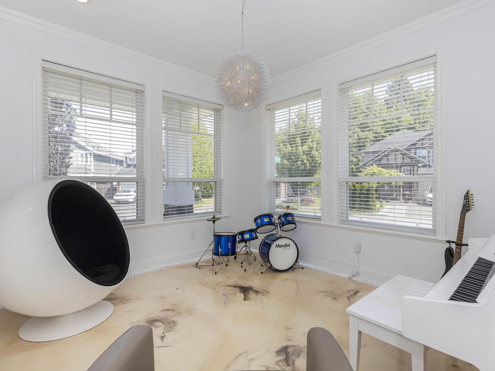 Property at 6455 143 STREET image 5