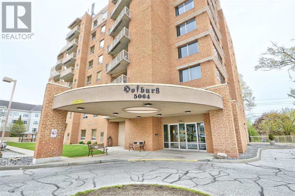 Property at 5064 WYANDOTTE STREET East Unit# 605 image 3