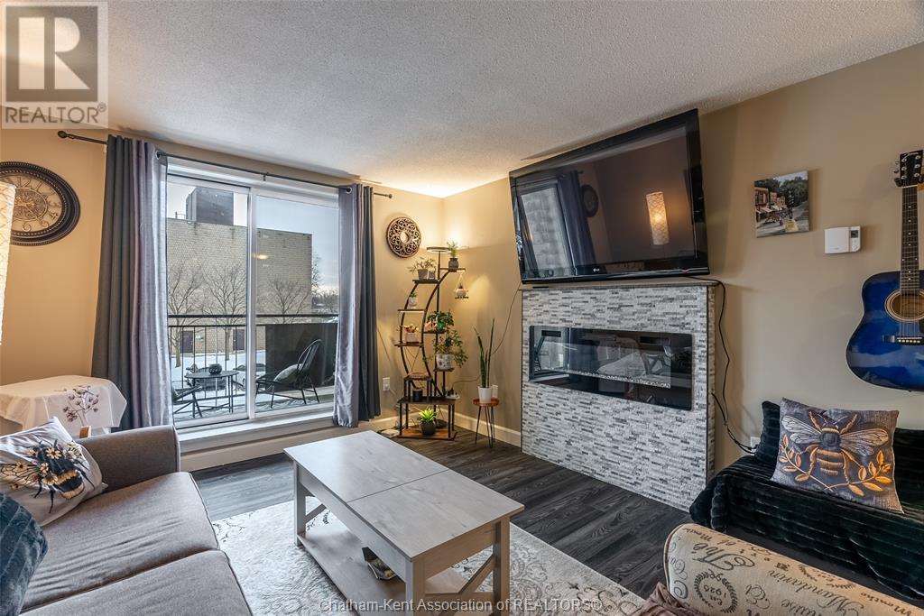 Property at 140 PARK AVENUE East Unit# 201 image 1