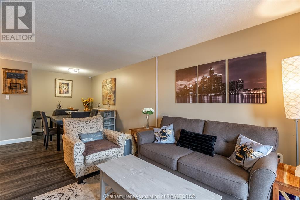 Property at 140 PARK AVENUE East Unit# 201 image 3