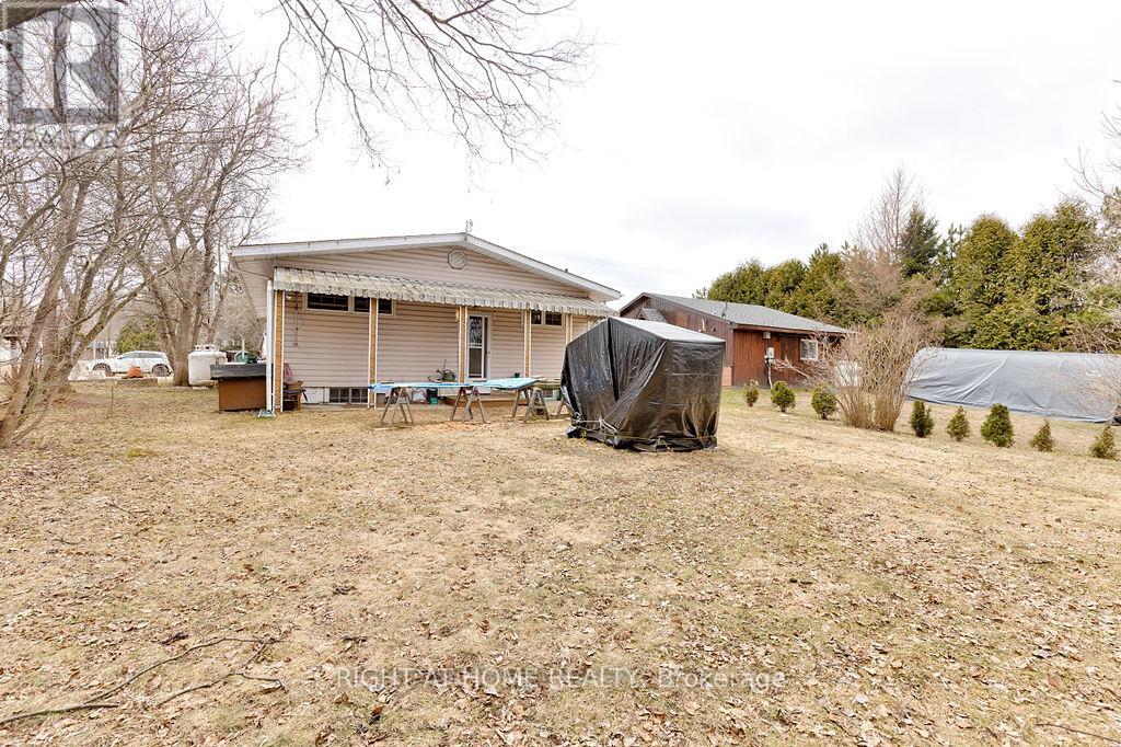 72 Kelly Street, Madawaska Valley, Ontario  K0J 1B0 - Photo 24 - X12109853