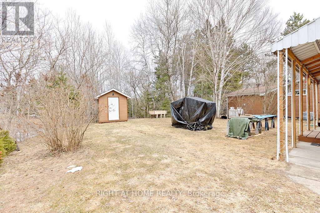 72 Kelly Street, Madawaska Valley, Ontario  K0J 1B0 - Photo 8 - X12109853