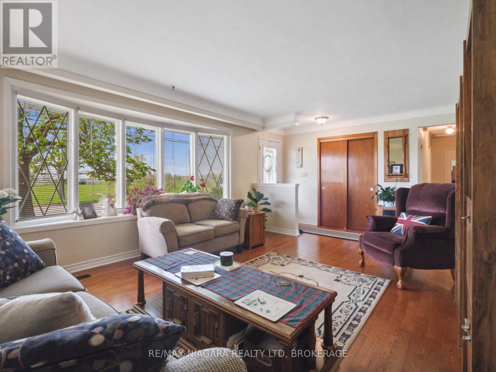 Property at 253 BERTIE STREET image 3