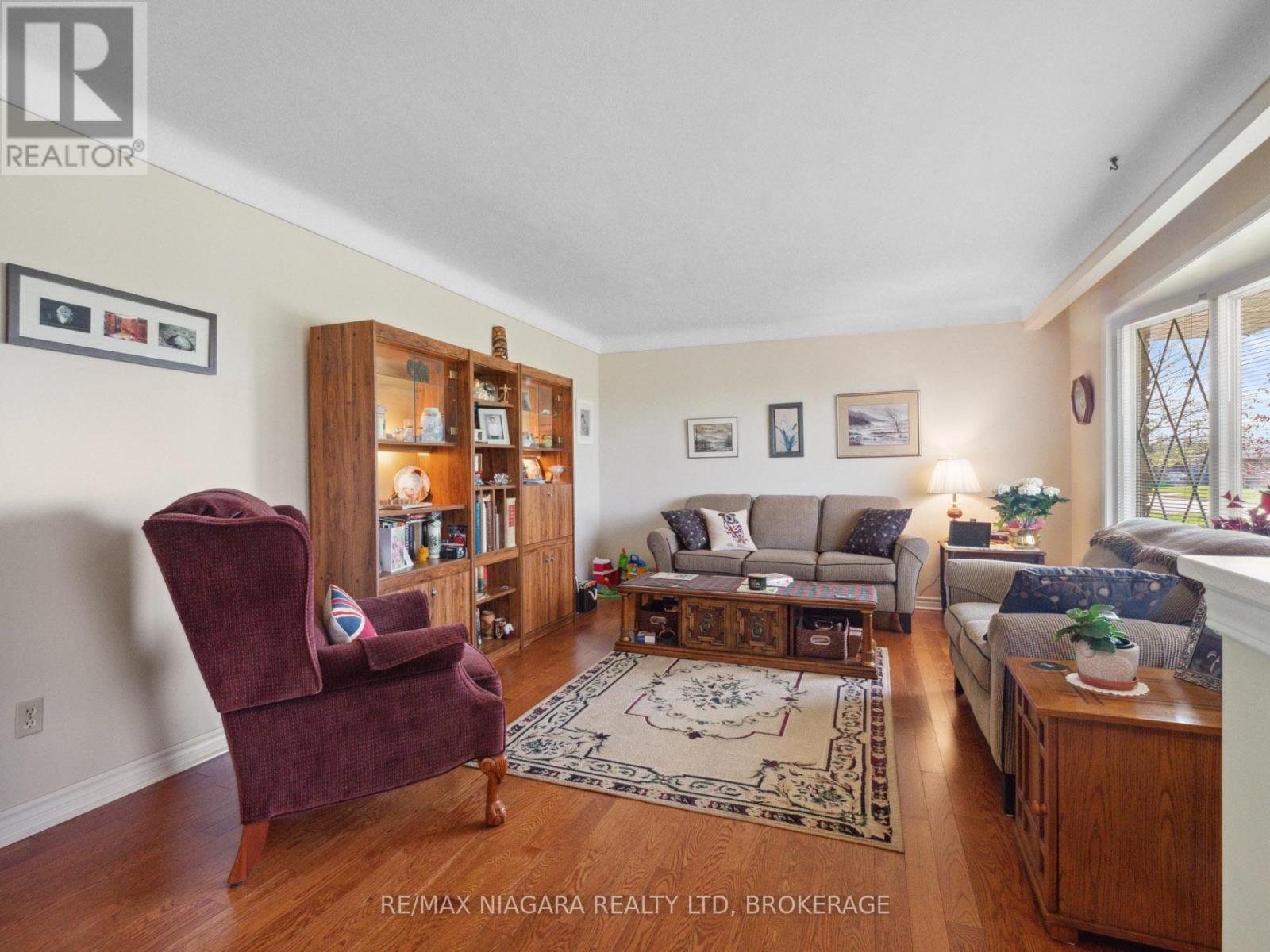 Property at 253 BERTIE STREET image 4