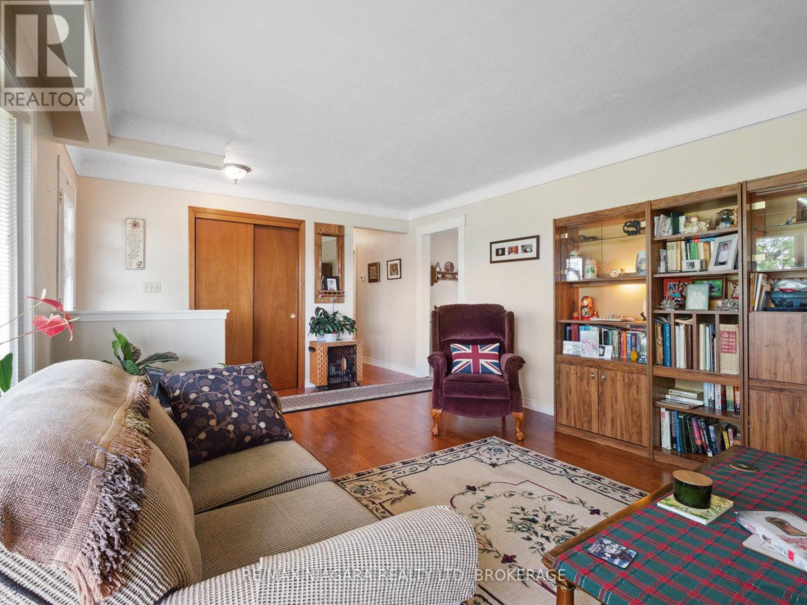 Property at 253 BERTIE STREET image 5