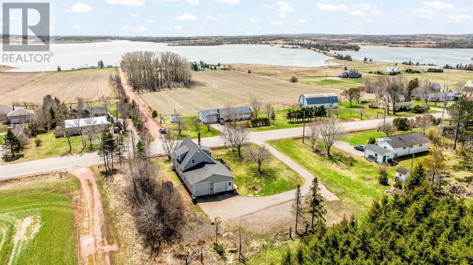 Property at 652 Meadowbank Road image 2