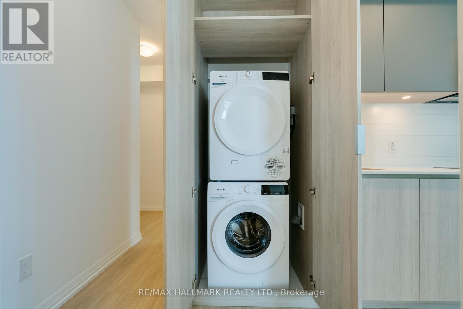 2905 - 8 Widmer Street, Toronto, Ontario  M5V 0W6 - Photo 7 - C12136082