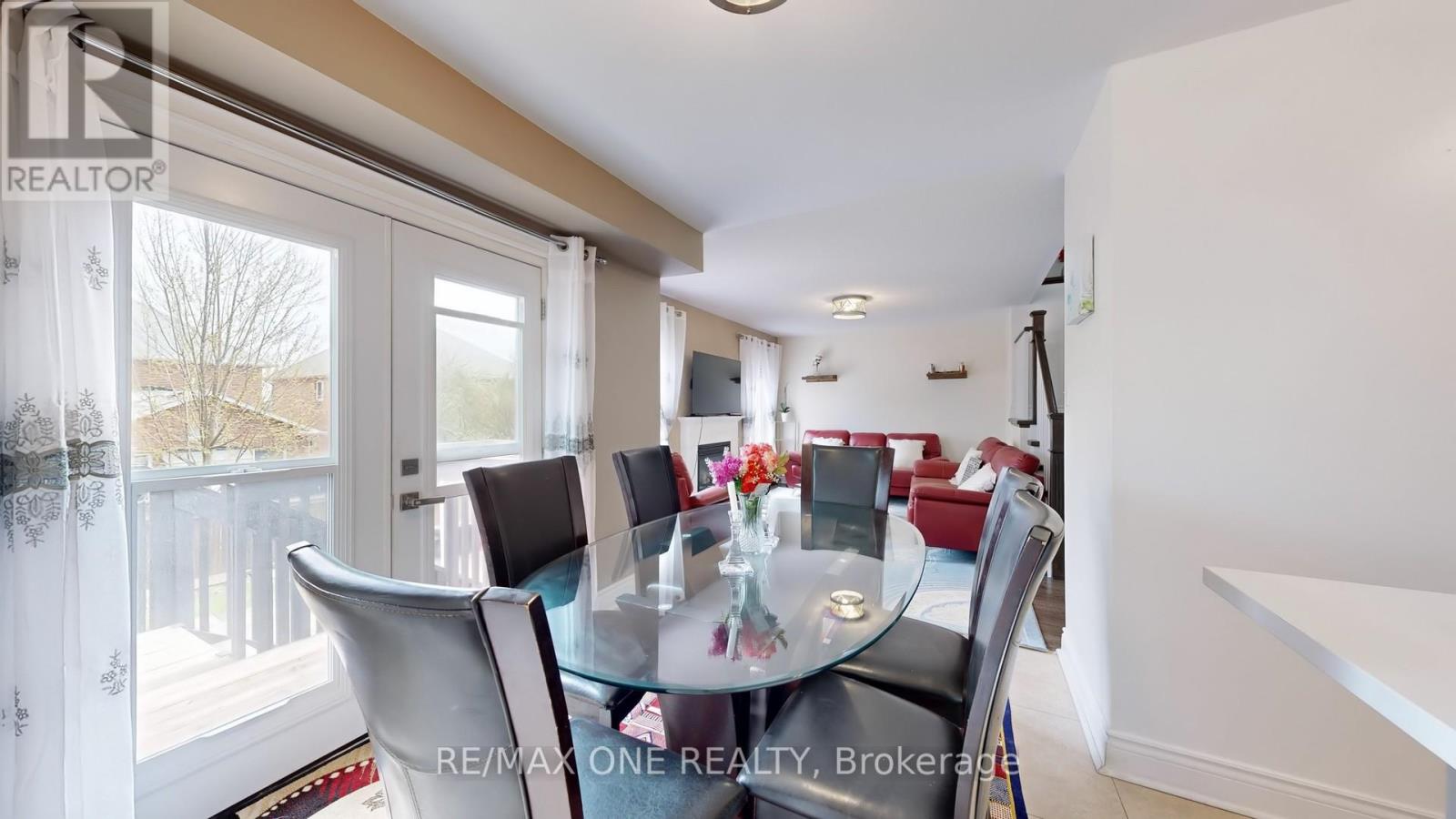 7 Laurendale Avenue, Georgina (Keswick South), Ontario  L4P 4A8 - Photo 19 - N12136092