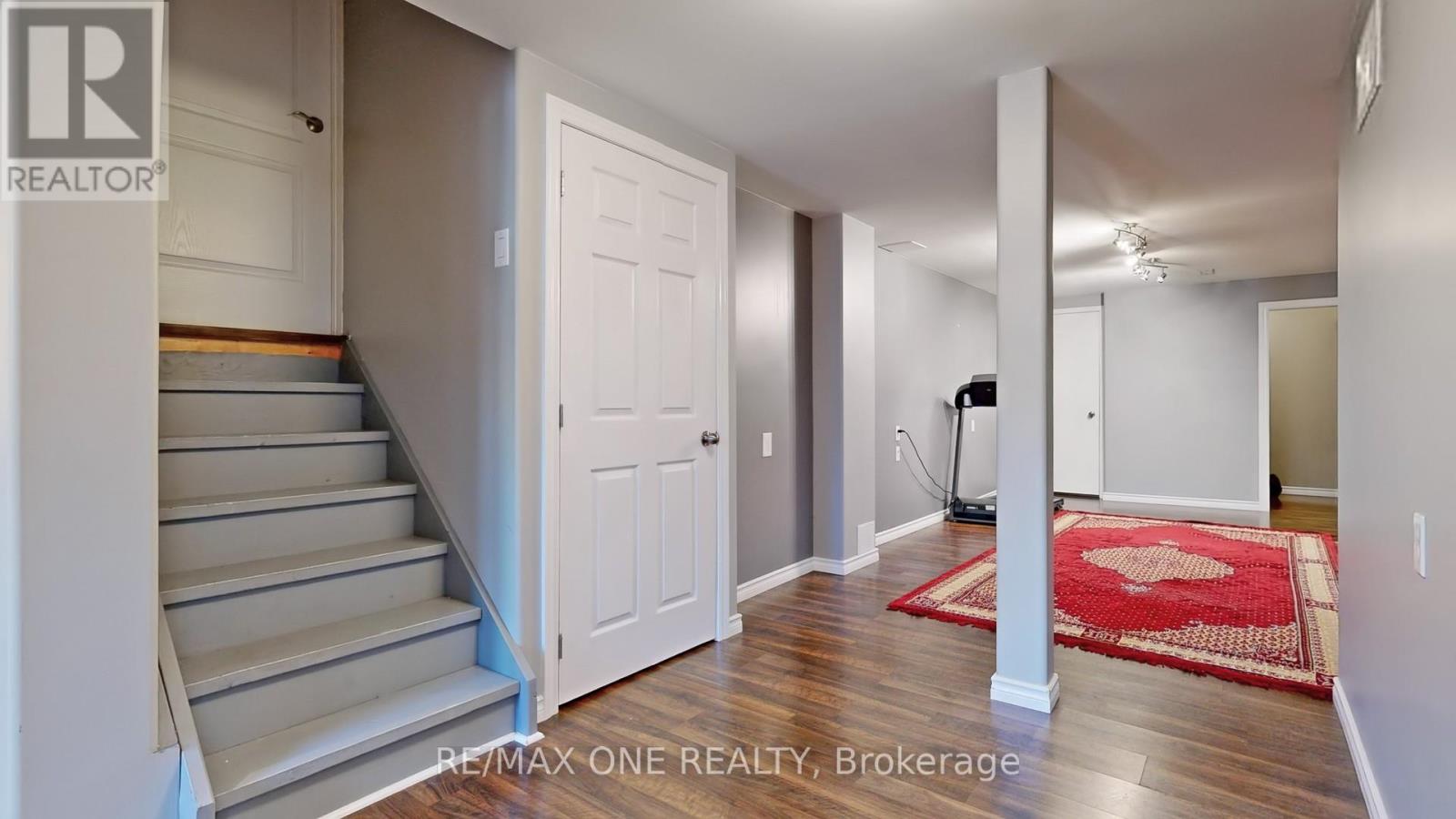 7 Laurendale Avenue, Georgina, Ontario  L4P 4A8 - Photo 31 - N12136092