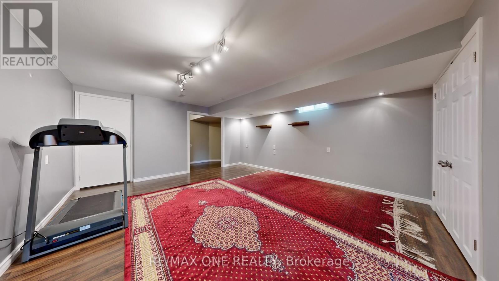 7 Laurendale Avenue, Georgina (Keswick South), Ontario  L4P 4A8 - Photo 33 - N12136092