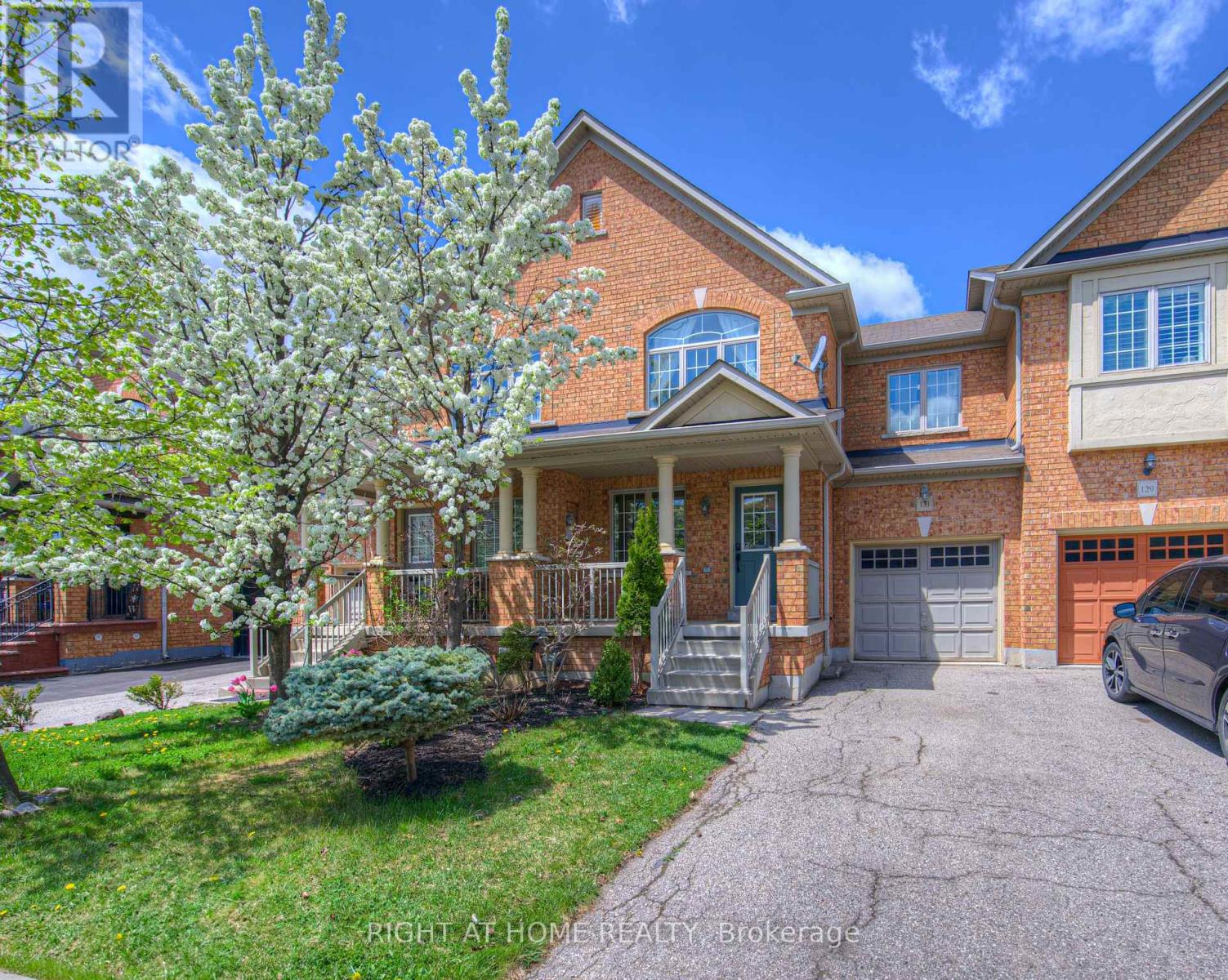 131 Lavery Heights, Milton, Ontario  L9T 0V4 - Photo 1 - W12136112