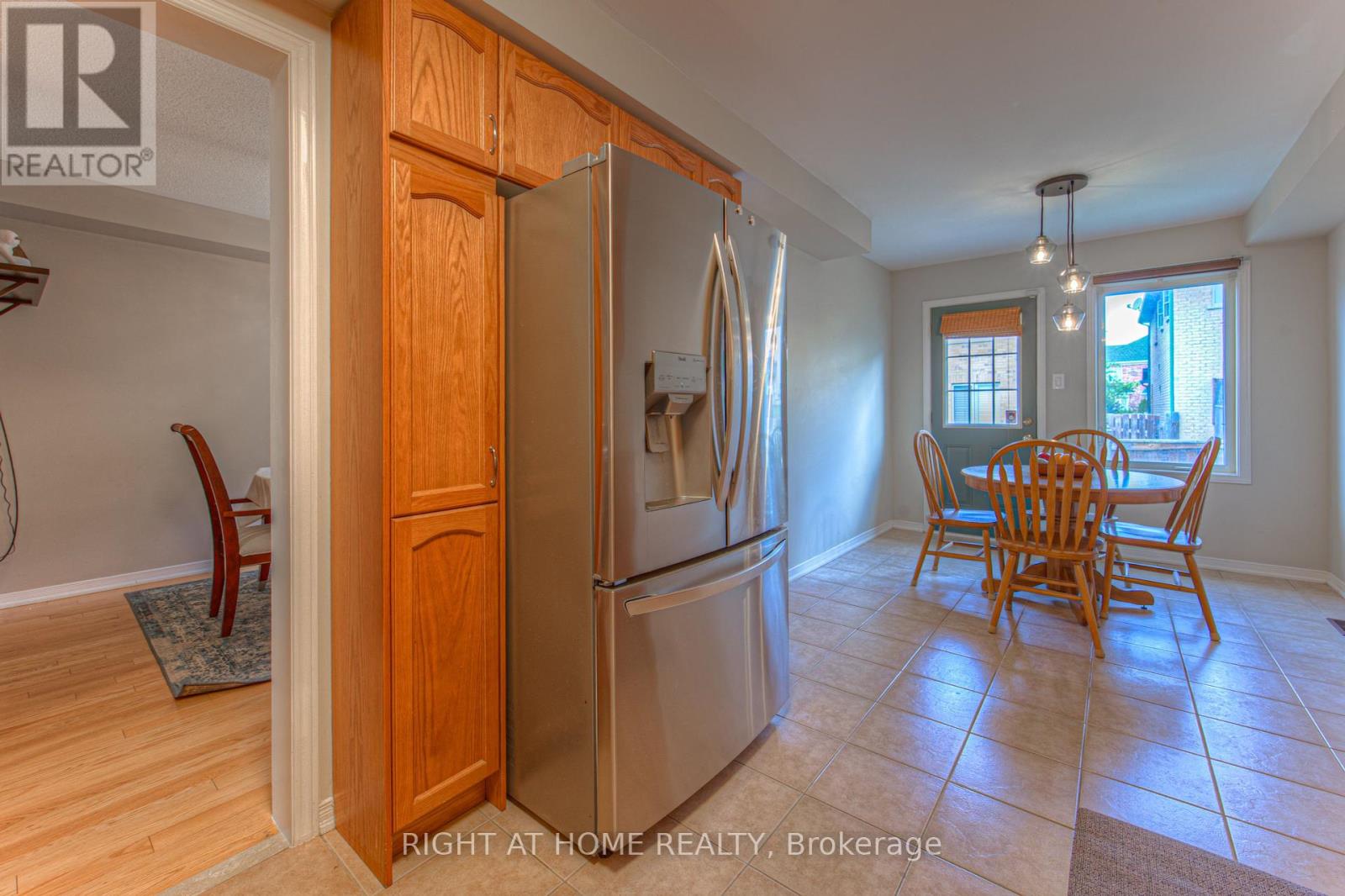131 Lavery Heights, Milton, Ontario  L9T 0V4 - Photo 14 - W12136112