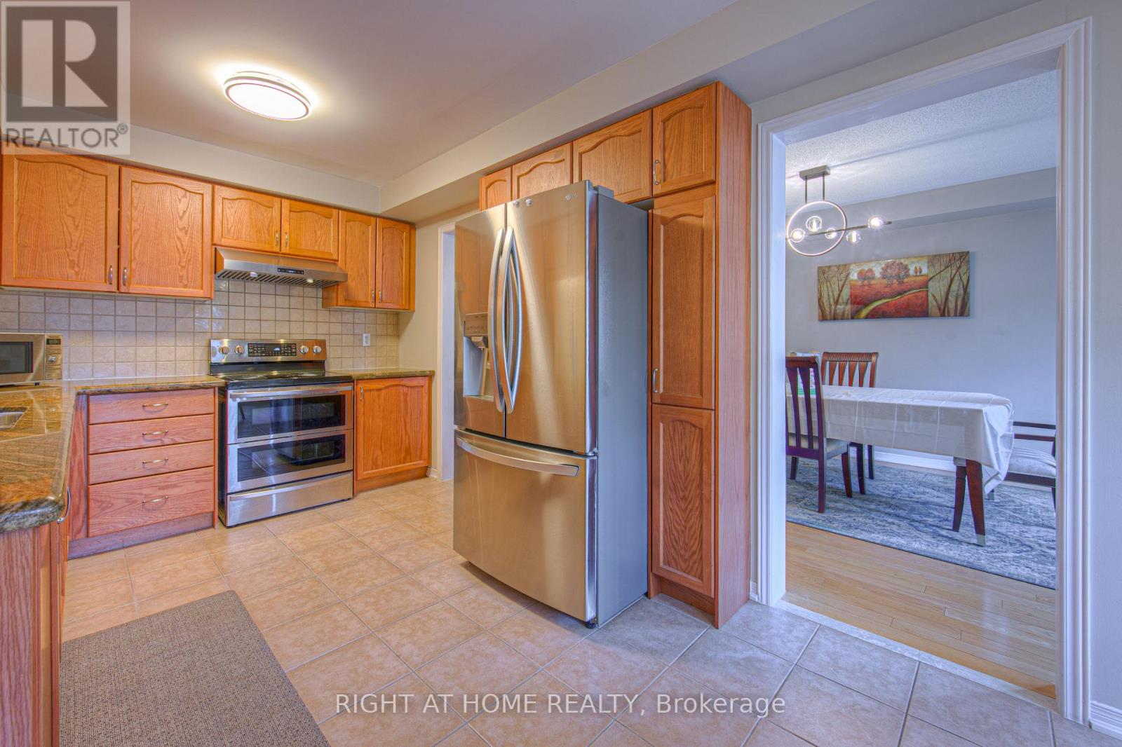 131 Lavery Heights, Milton, Ontario  L9T 0V4 - Photo 16 - W12136112