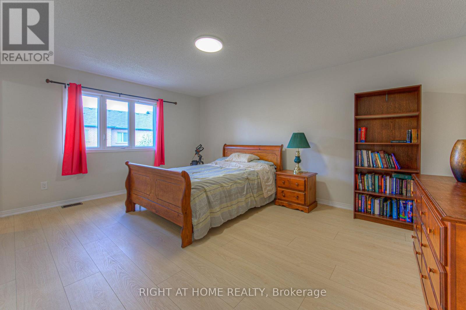 131 Lavery Heights, Milton, Ontario  L9T 0V4 - Photo 21 - W12136112