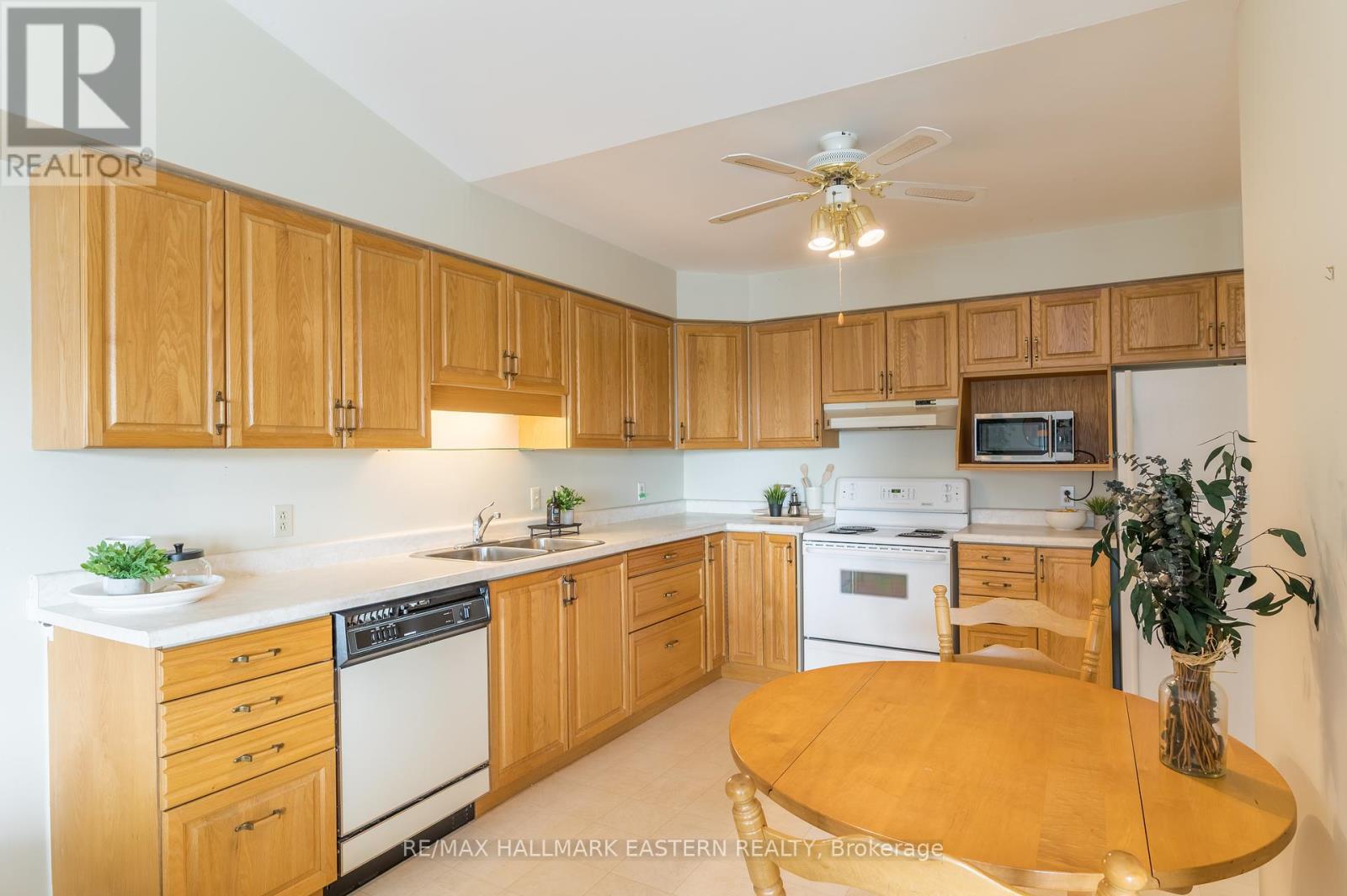 301c - 1099 Clonsilla Avenue, Peterborough West, Ontario  K9J 8L7 - Photo 14 - X12094785