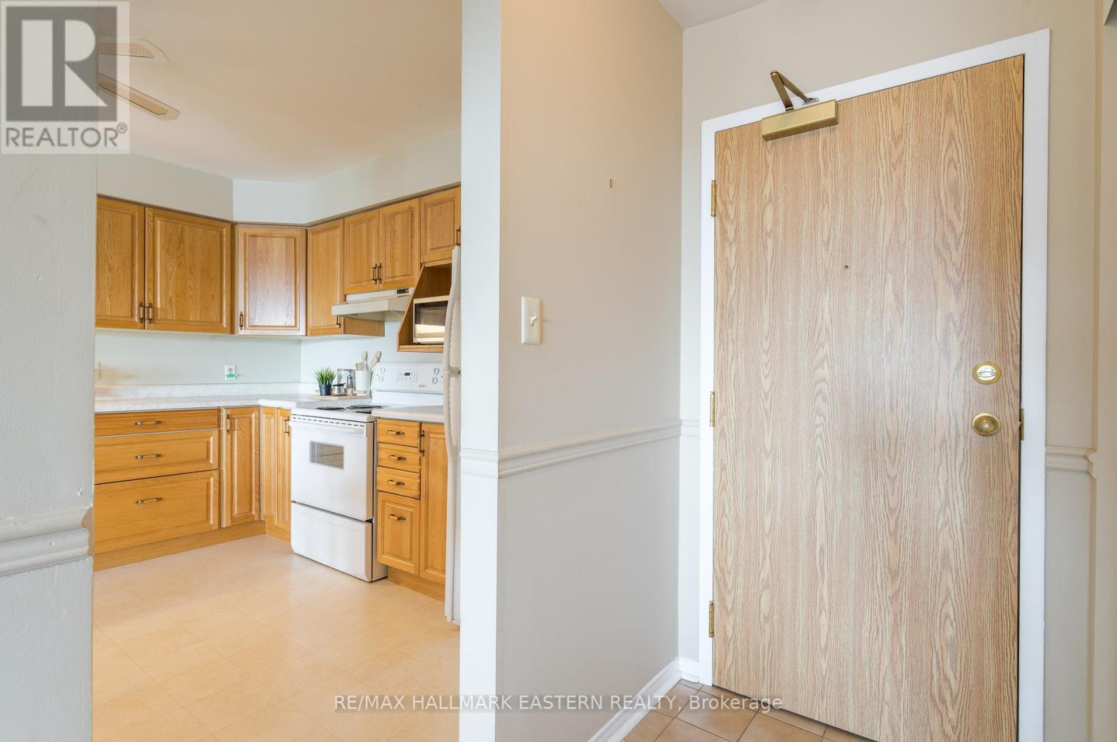301c - 1099 Clonsilla Avenue, Peterborough West, Ontario  K9J 8L7 - Photo 7 - X12094785