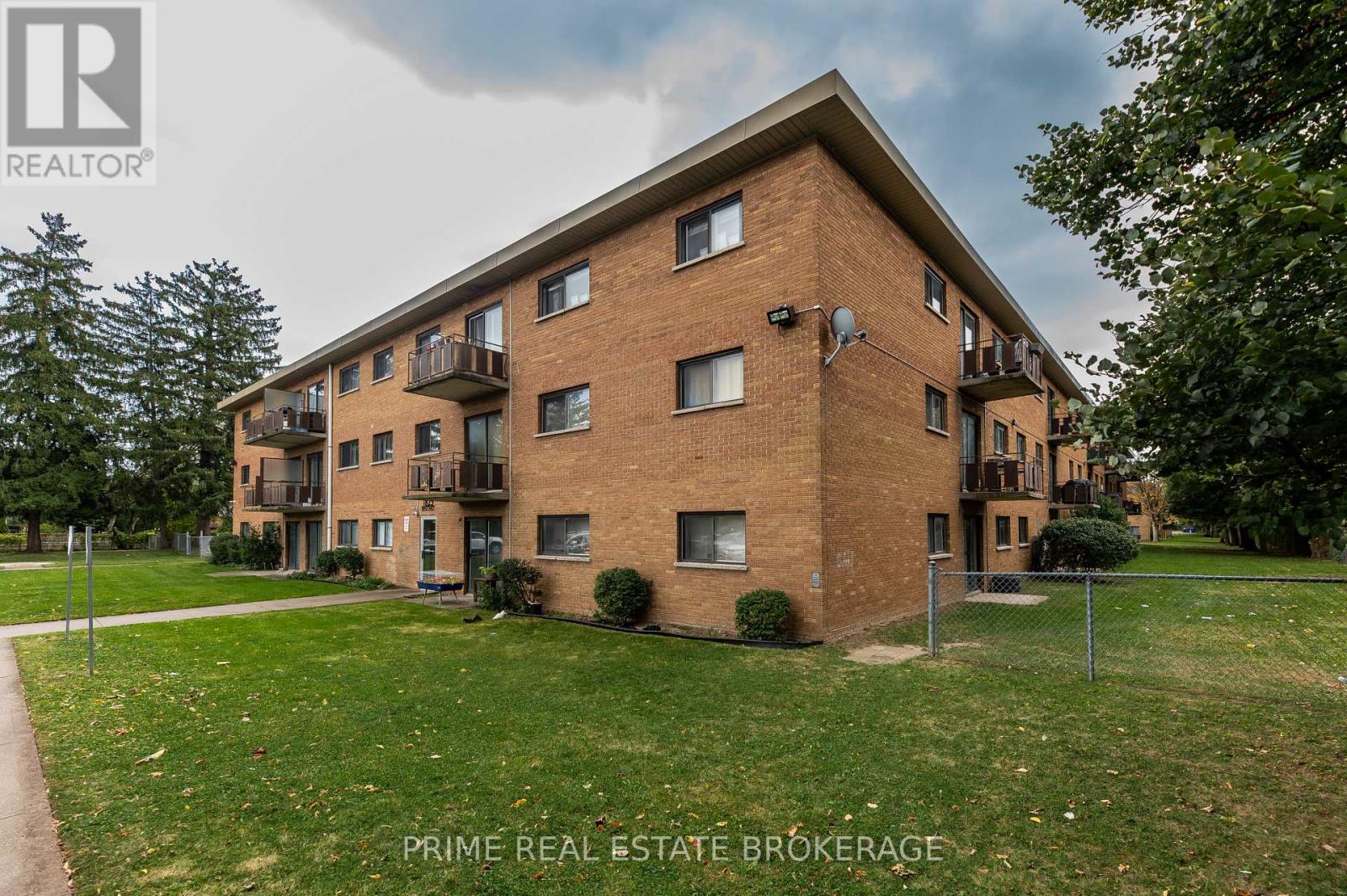 Property at 201 - 1825 WHITNEY STREET image 1