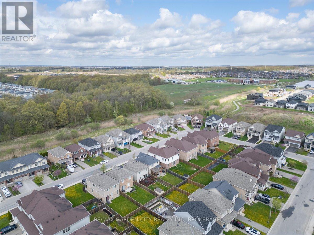 8648 Dogwood Crescent, Niagara Falls, Ontario  L2H 0K9 - Photo 44 - X12136170