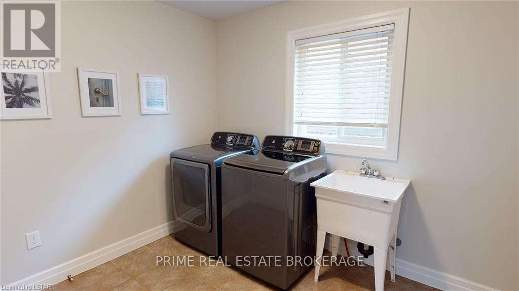 32 Valleyview Crescent, Middlesex Centre (Komoka), Ontario  N0L 1R0 - Photo 43 - X12133889