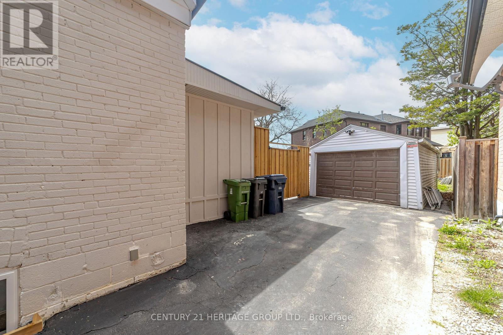 48 Denvale Road, Toronto, Ontario  M4B 3B7 - Photo 34 - E12115242