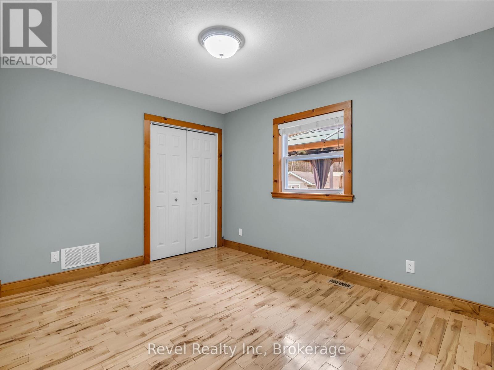 1132 Stephenson 2 Road W, Huntsville, Ontario  P0B 1M0 - Photo 11 - X12136169