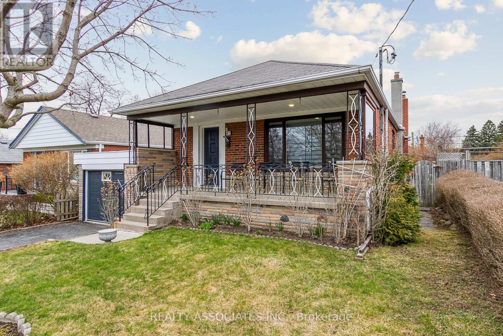 Property at 42 FRASERTON CRESCENT image 3