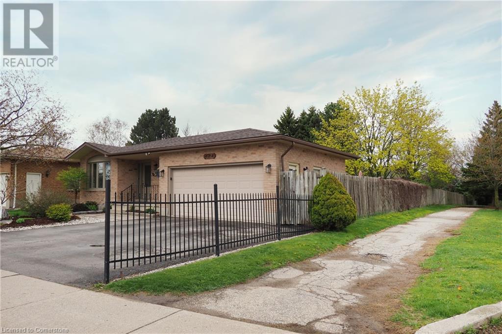 Property at 478 NORTHLAKE Drive image 3