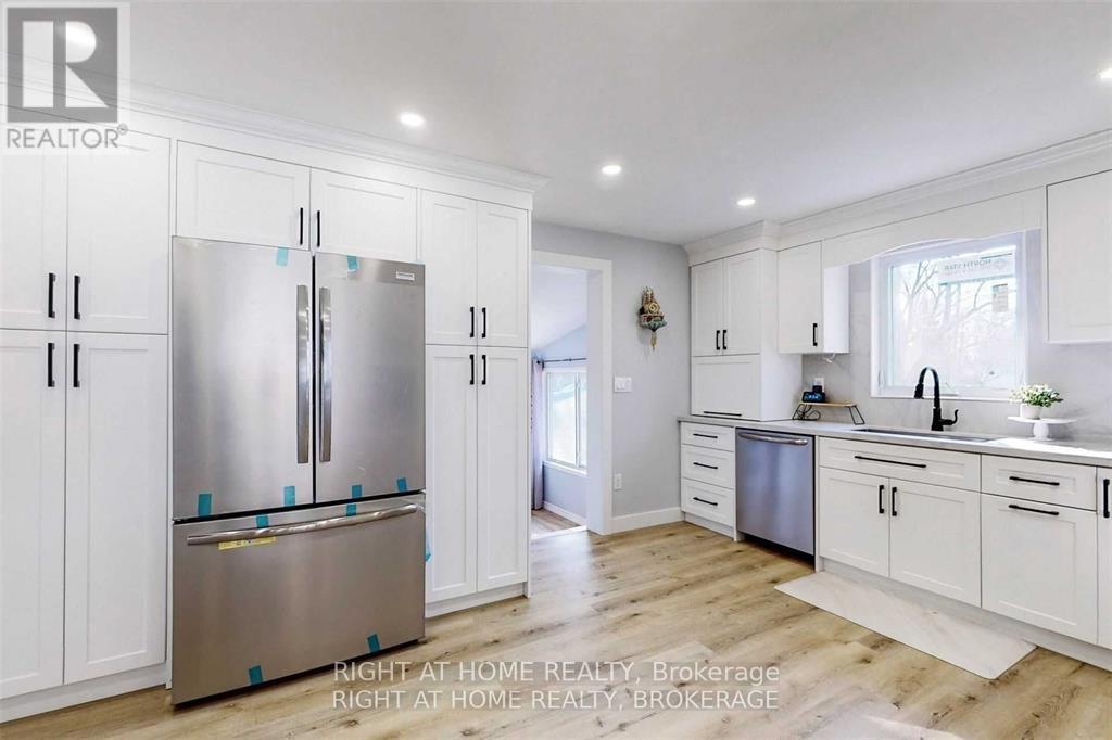 Property at 746 WILLIAM STREET image 3